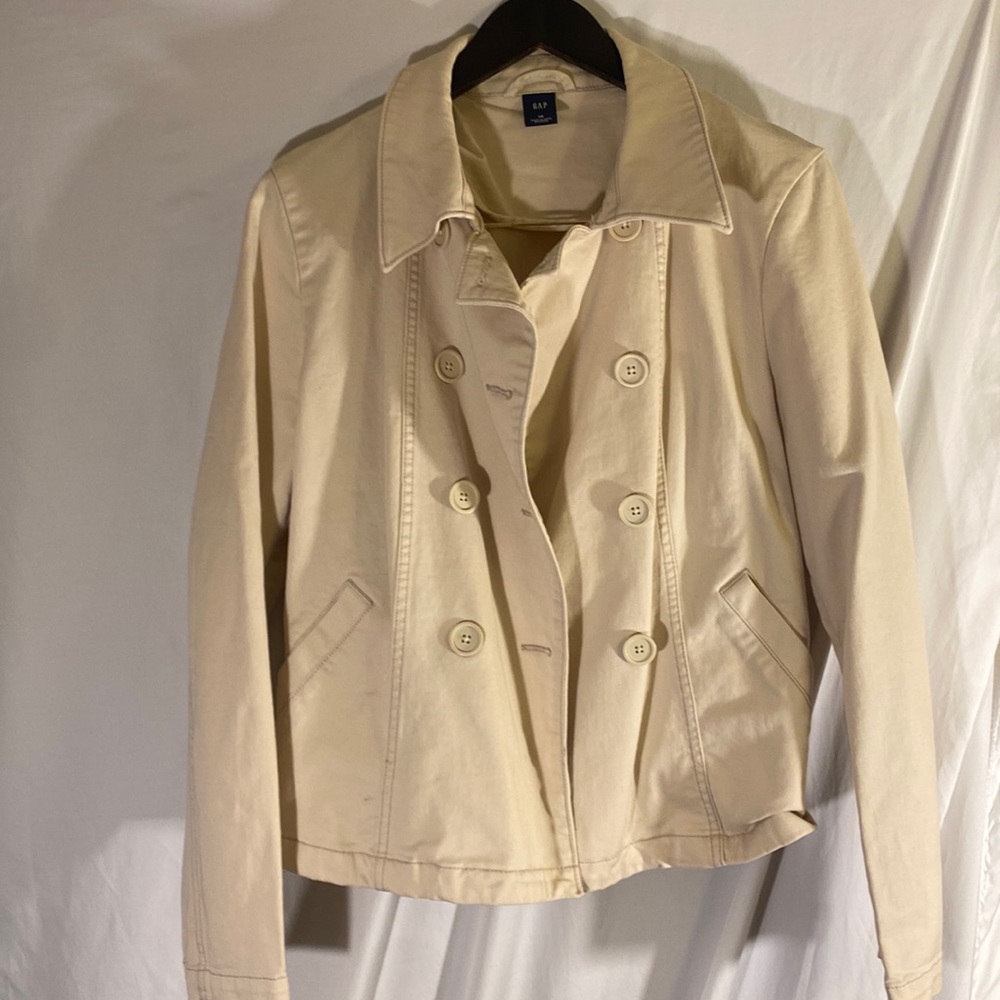 Gap woman’s button up coat size 14